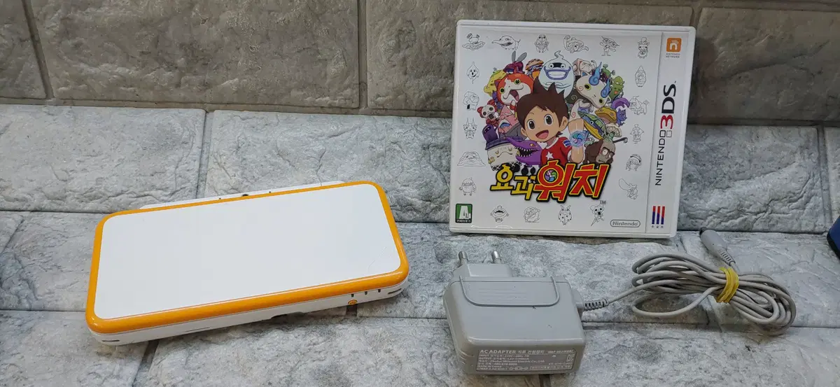 [중고] 뉴 닌텐도 2DS XL 본체 화이트-오렌지 국내정발